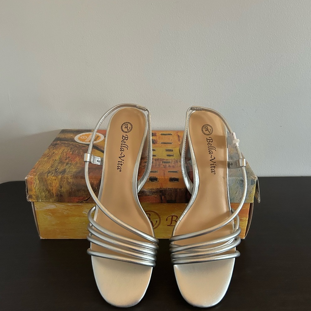 Bella Vita Silver Strappy Women's Sandals
